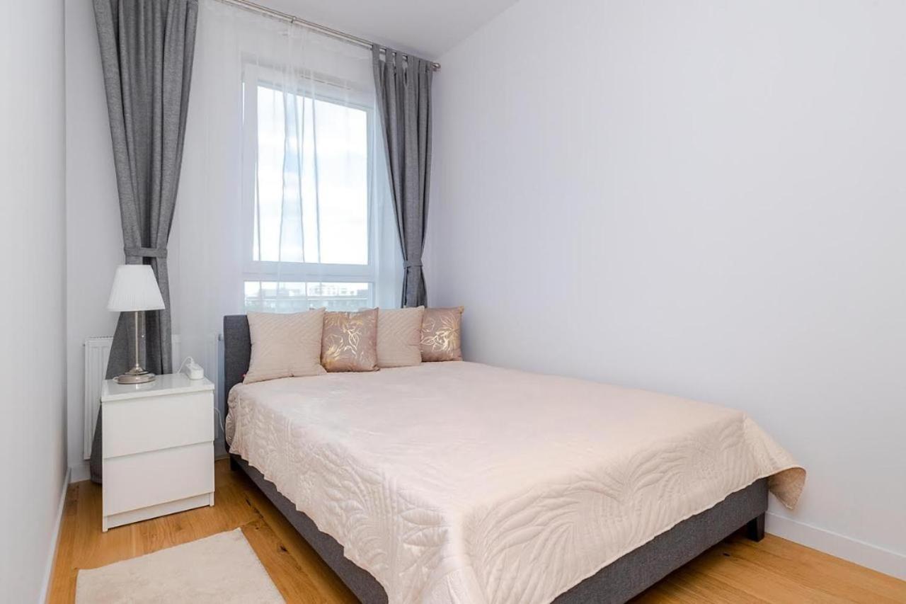 Апартаменти Apart D&K Free Parking Komputerowa 8 Варшава Екстер'єр фото